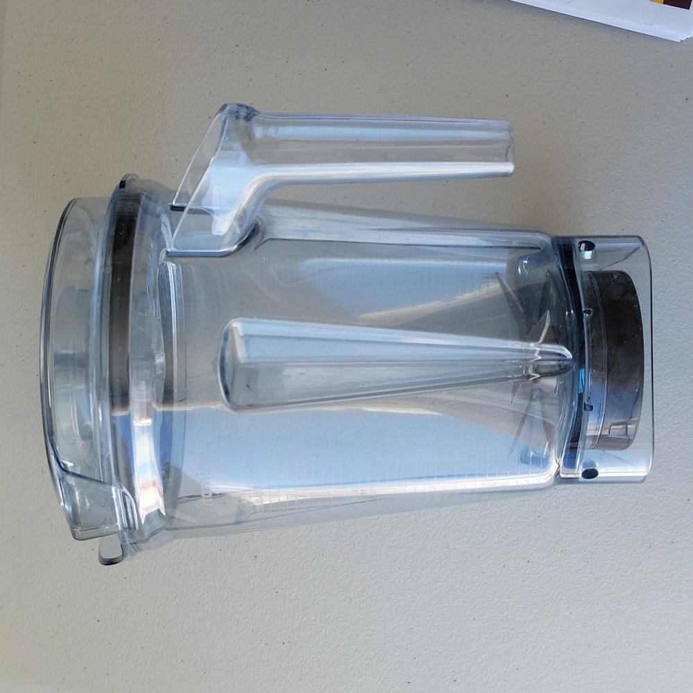 Vitamix 64oz Canister*used